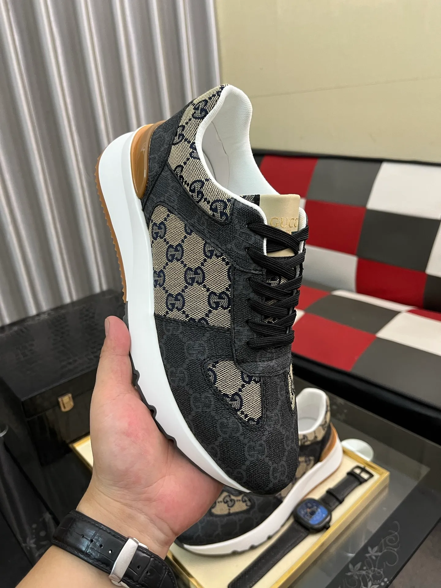 Men's shoes 💰438⌚️⌚️Gucci •Gucci original quality.~ Unique modern style sneakers. 🏃A must-have casual shoe for trendy men😍😍 Original brand imported from Italy, imported original leather, sheep lining (refuses to discolor and grind feet) Sole: Original sole provided by the original factory, French lazy style design ⚠️Fit to the feet, original quality, super comfortable original sole. Just like shooting the real thing 🎬The real thing is better, code number: 38-443️⃣colors available